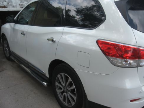 Used 2013 Nissan Pathfinder 4WD image 6