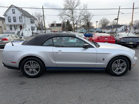 Used 2012 Ford Mustang Premium image 31