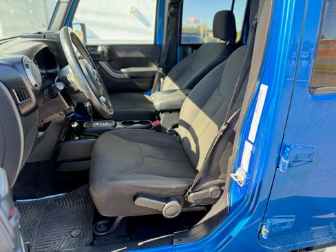 Used 2016 Jeep Wrangler Unlimited Sport image 7