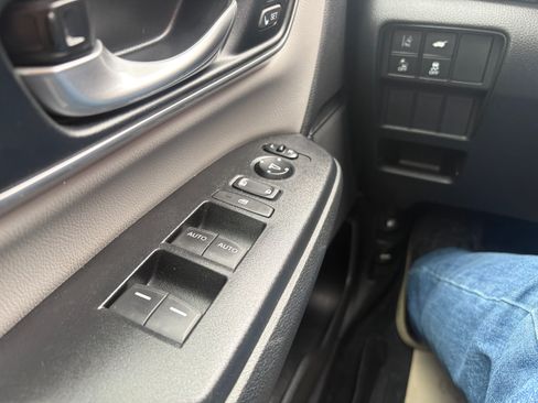 Used 2018 Honda CR-V EX-L image 18