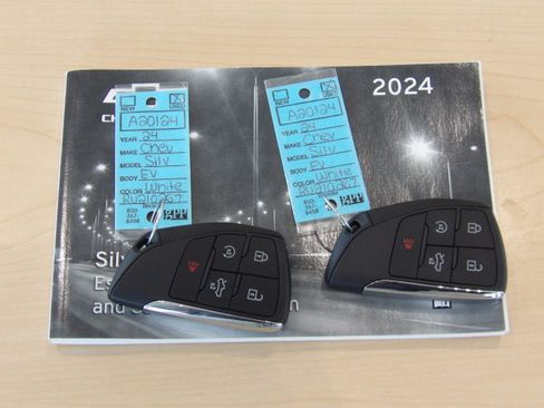 Used 2024 Chevrolet Silverado EV W/T image 30