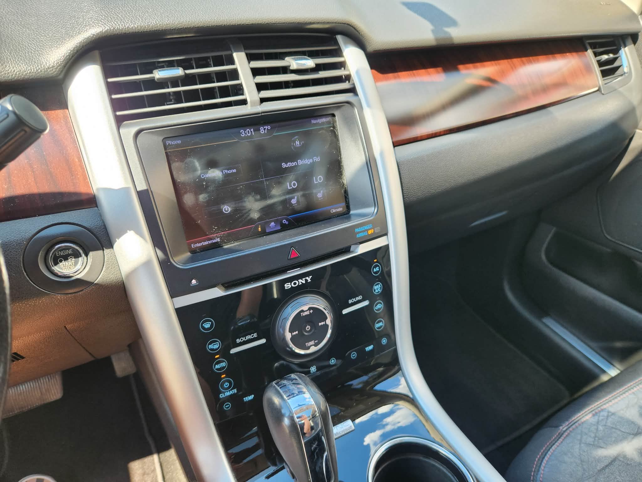 Used 2013 Ford Edge FWD Limited image 19