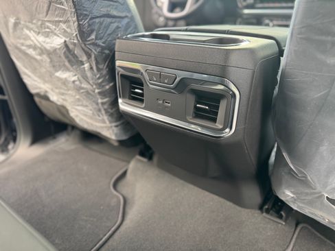 Used 2025 GMC Sierra 1500 SLT image 18