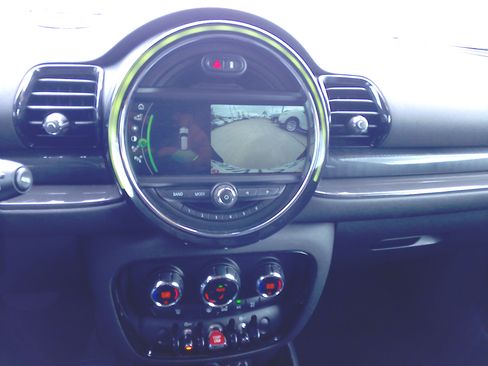 Used 2017 MINI Cooper Clubman image 16