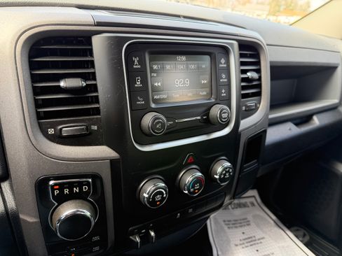 Used 2018 RAM 1500 Classic Express image 9
