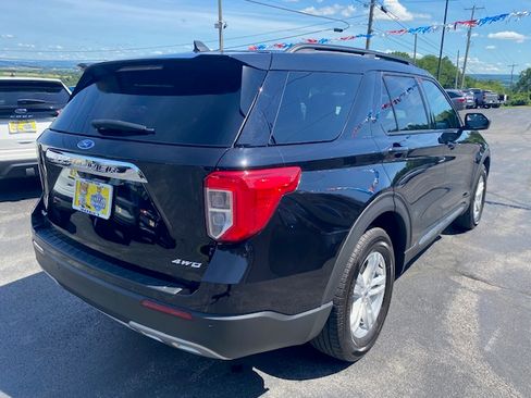 Used 2024 Ford Explorer 4WD XLT image 11