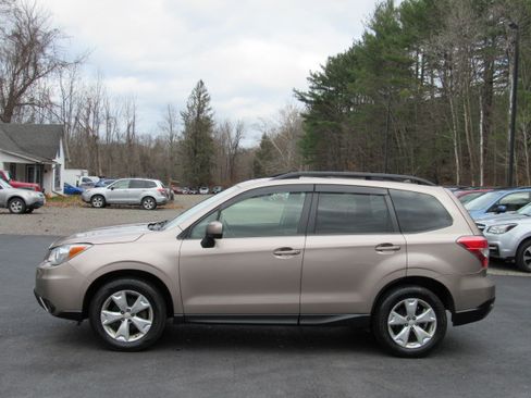 Used 2014 Subaru Forester 2.5i Premium image 4