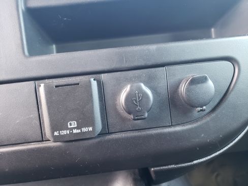 Used 2019 Chevrolet Express 2500 image 18