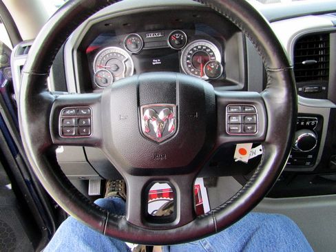 Used 2017 RAM 1500 4x4 Quad Cab SLT image 26