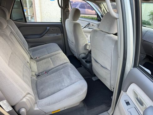 Used 2006 Toyota Sequoia SR5 image 25