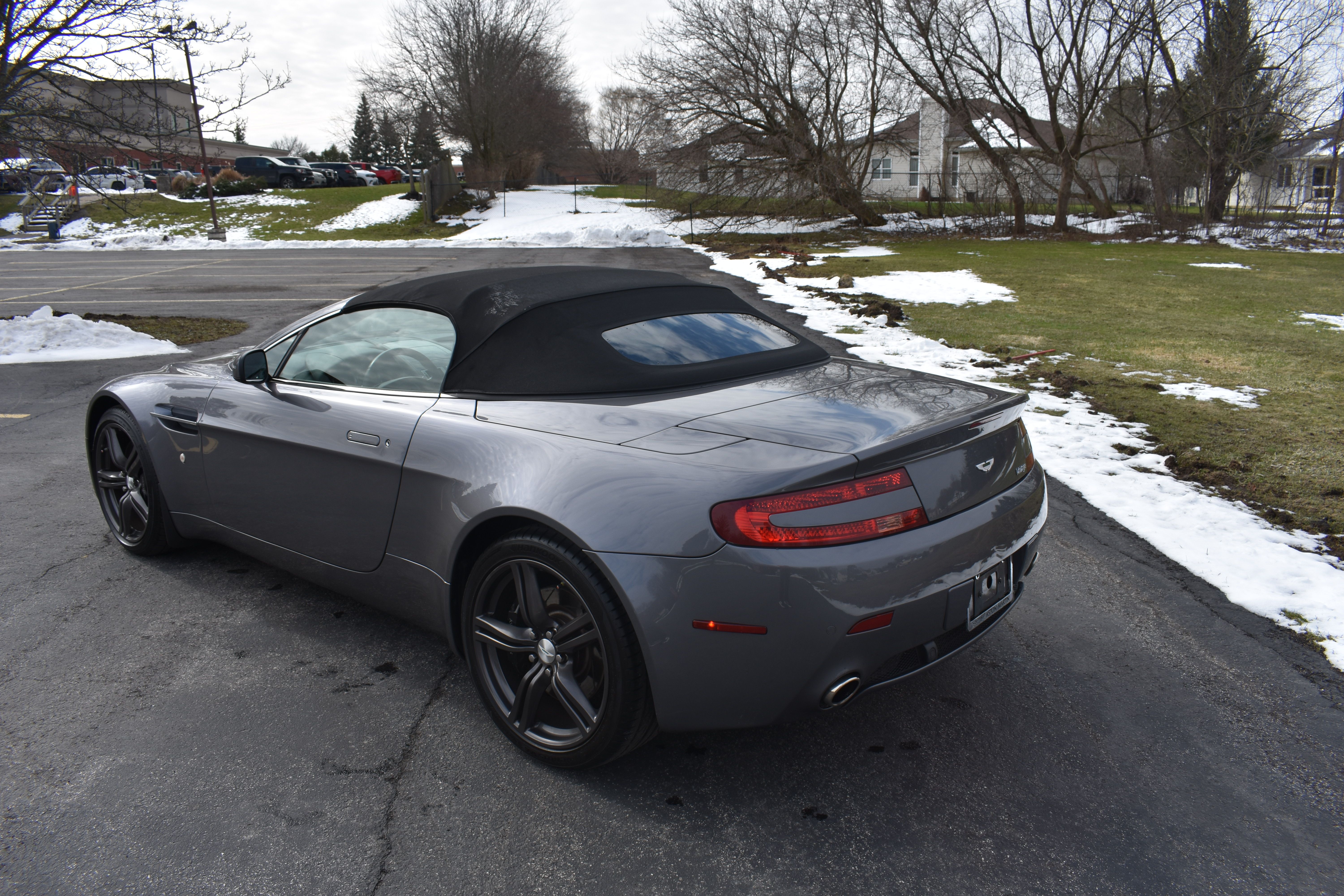 Used 2009 Aston Martin V8 Vantage Roadster RWD image 7