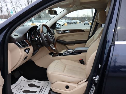 Used 2017 Mercedes-Benz GLS 450 image 12