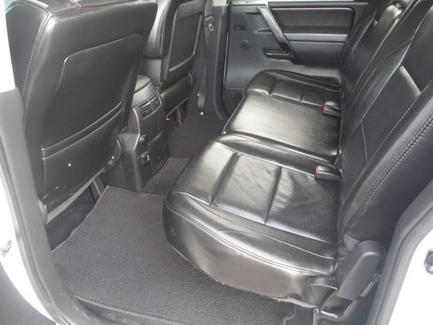 Used 2013 Nissan Titan SL image 13
