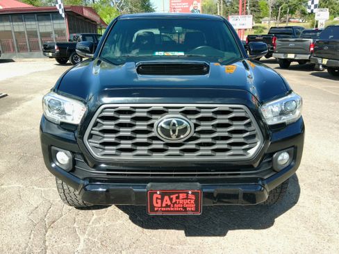 Used 2020 Toyota Tacoma image 8