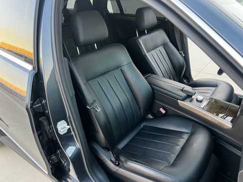 Used 2011 Mercedes-Benz E 350 image 28