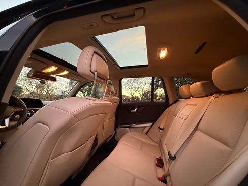 Used 2014 Mercedes-Benz GLK 350 image 18