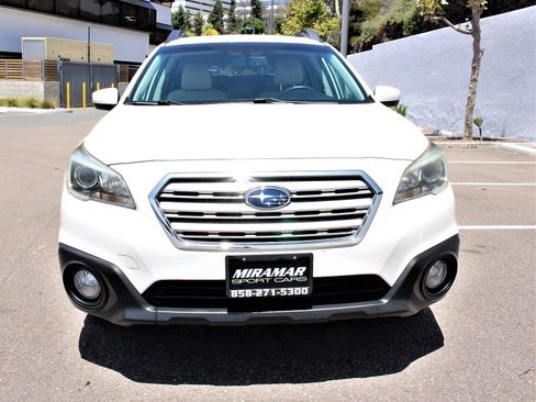 Used 2016 Subaru Outback 2.5i Premium AWD/4WD image 3