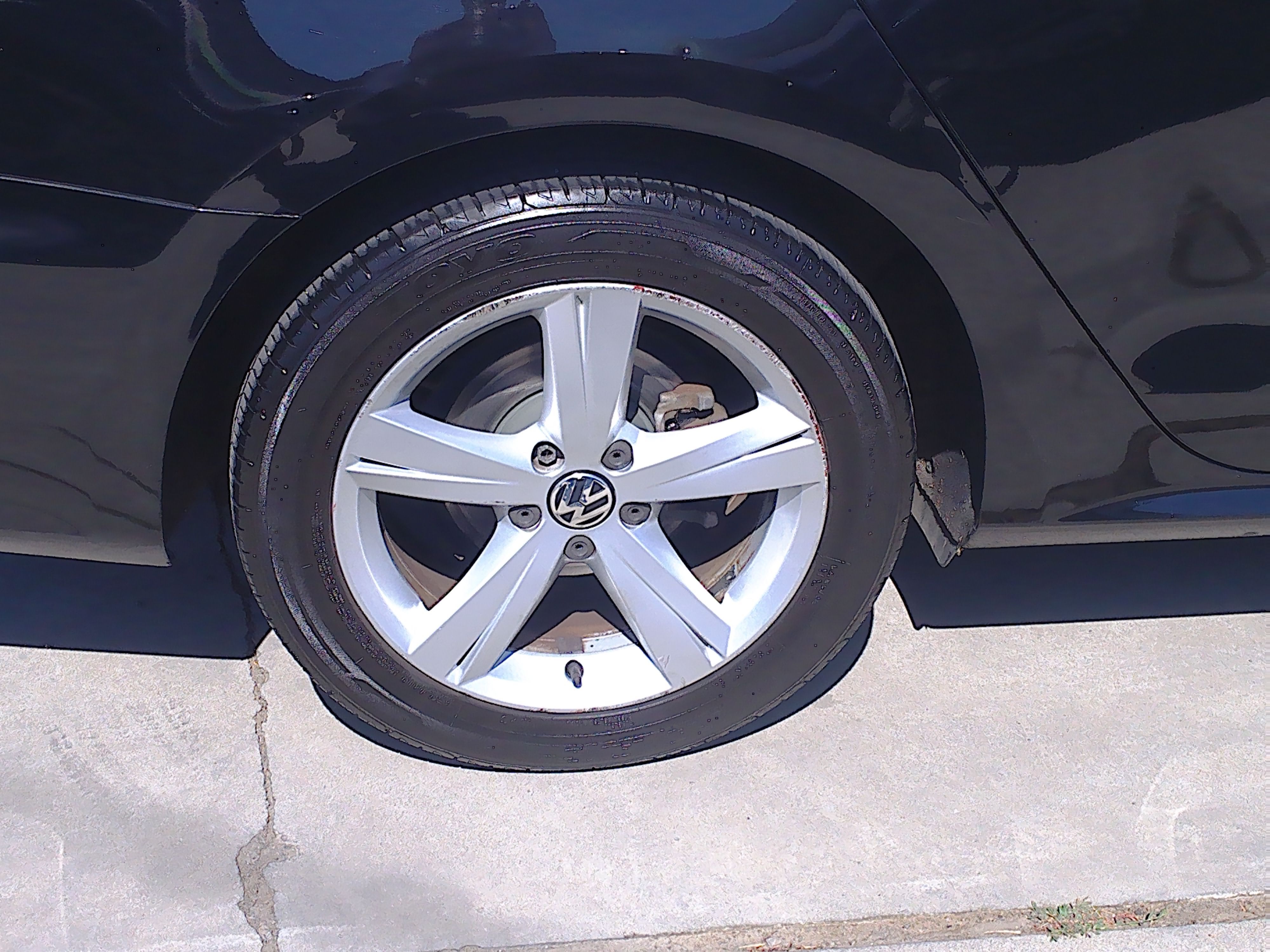 Used 2013 Volkswagen Passat SE FWD image 35