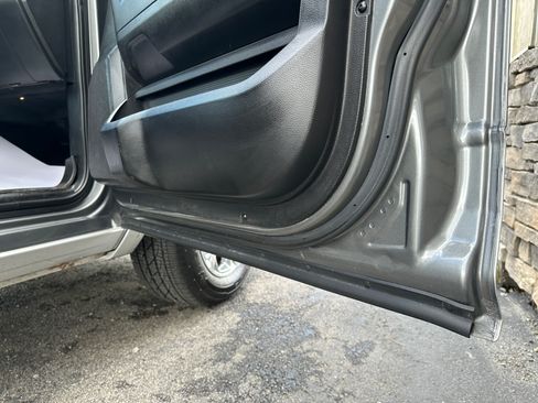 Used 2013 RAM 1500 Laramie AWD/4WD image 17