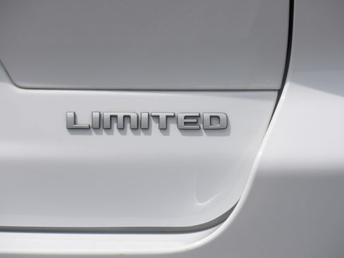 Used 2025 Jeep Grand Cherokee L Limited image 12