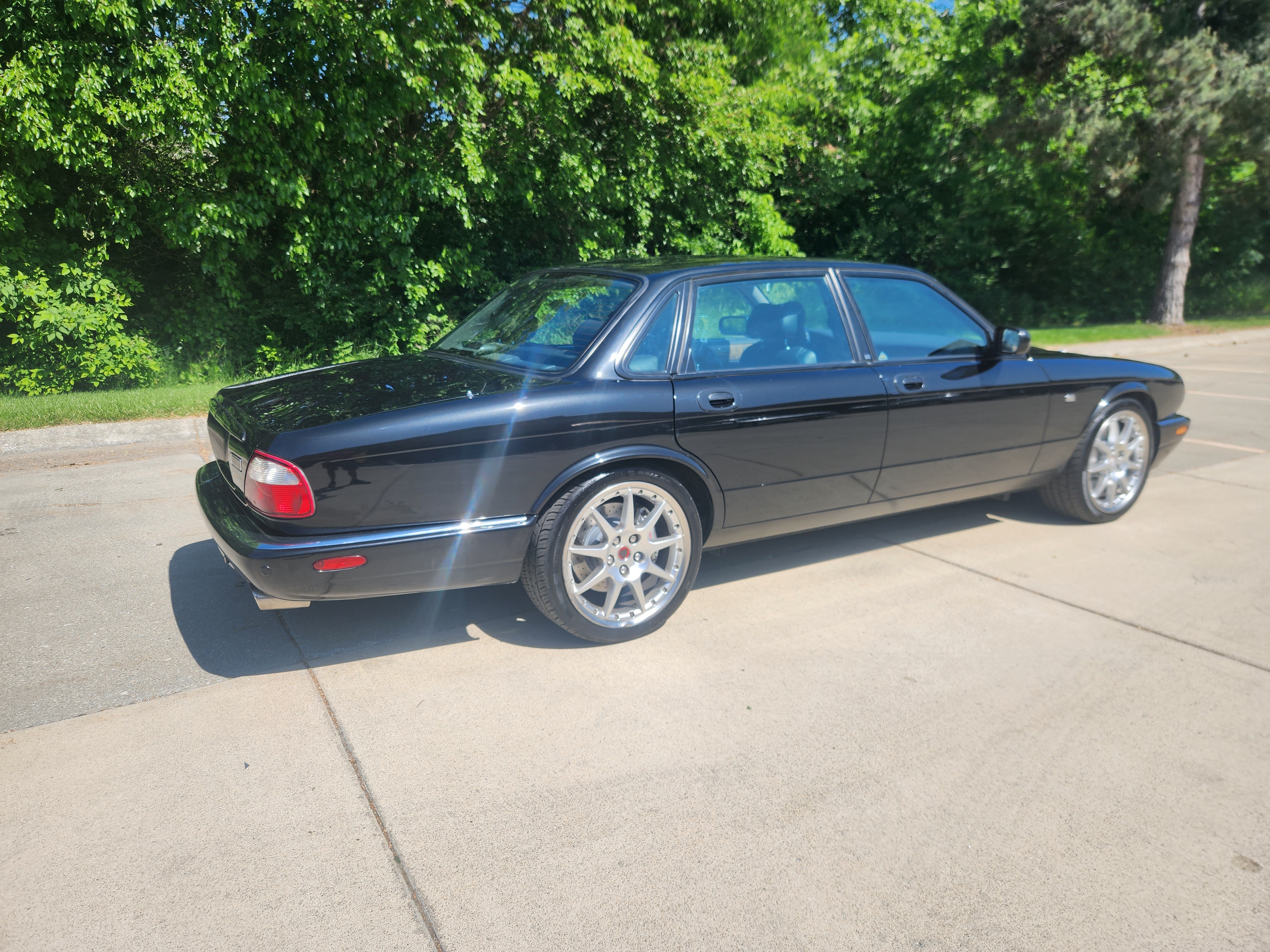 Used 2002 Jaguar XJR 100 RWD image 7