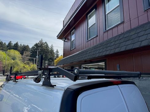 Used 2016 Chevrolet Express 3500 image 25