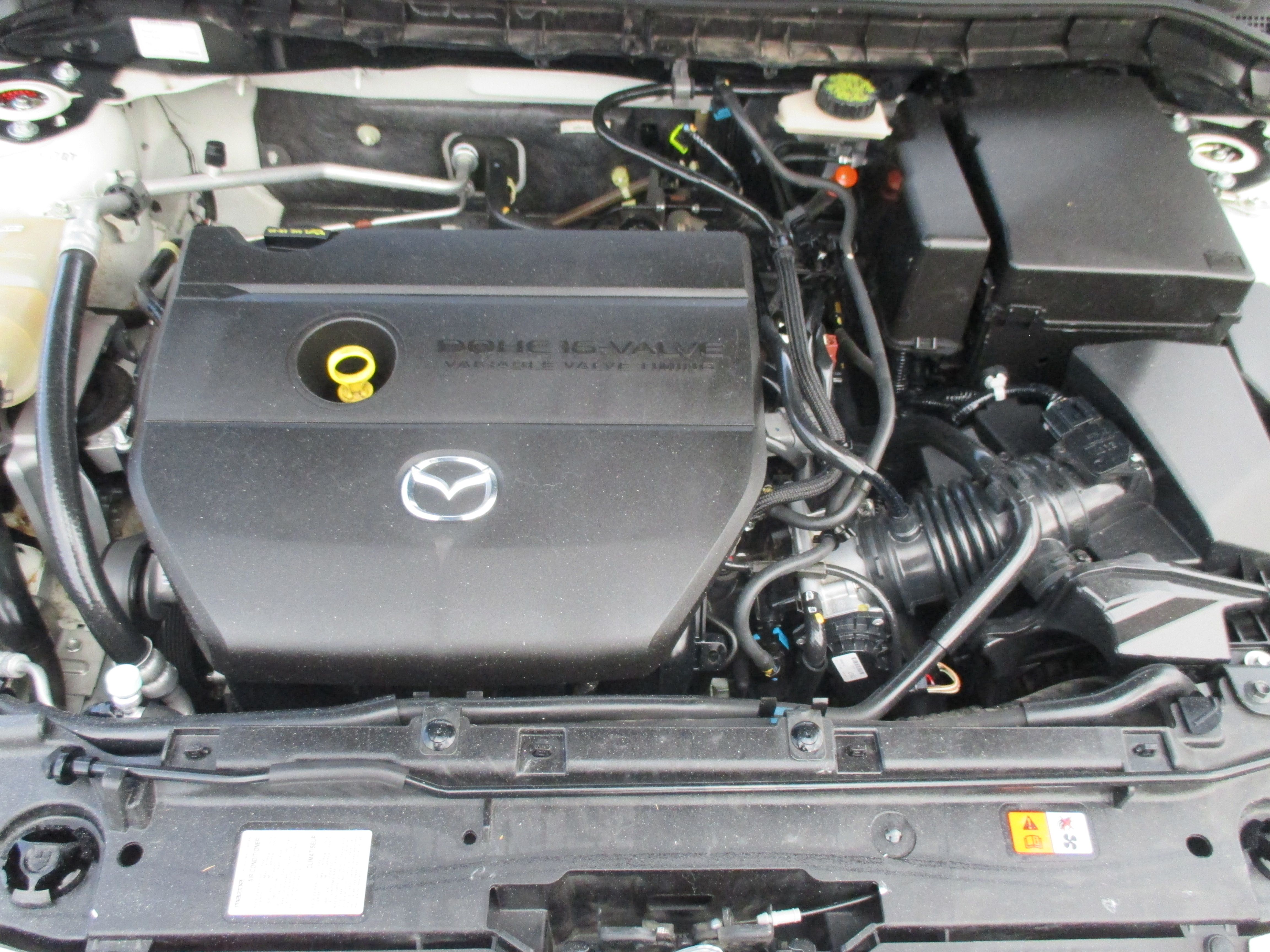Used 2010 MAZDA MAZDA3 s Hatchback FWD image 16