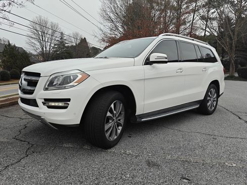 Used 2015 Mercedes-Benz GL 350 image 2
