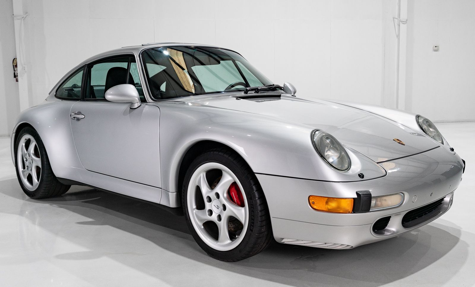 Used 1997 Porsche 911 Carrera 4S AWD/4WD image 4