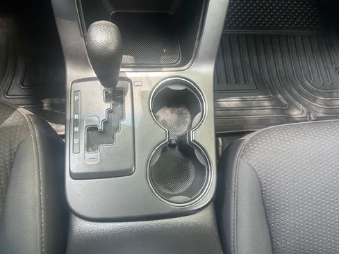 Used 2011 Kia Sorento AWD LX image 17