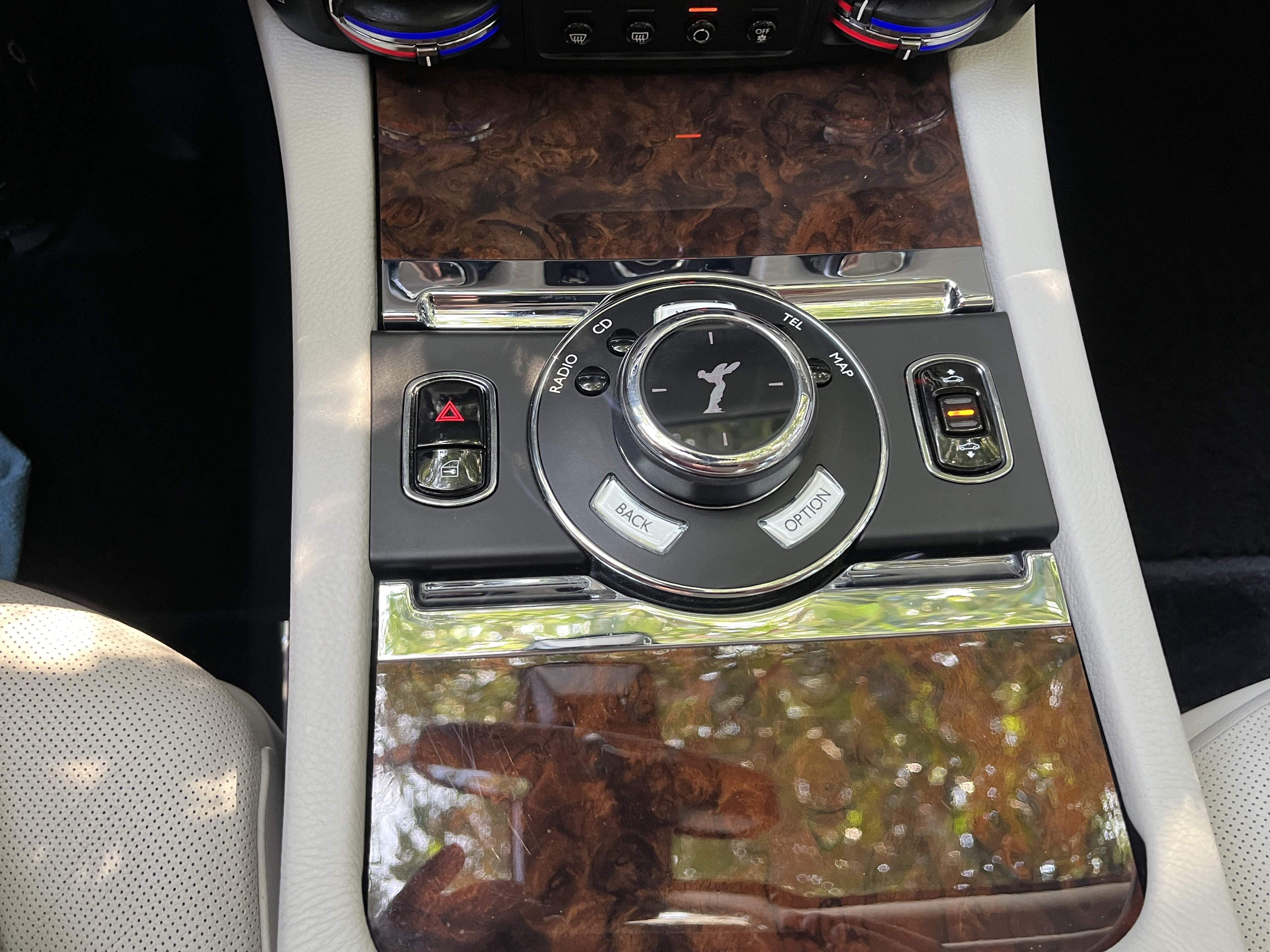 Used 2014 Rolls-Royce Ghost RWD image 17