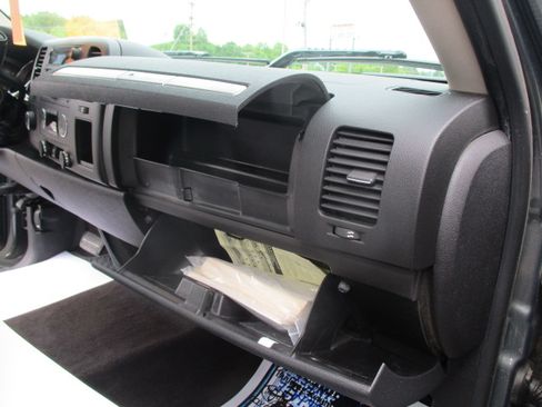 Used 2011 Chevrolet Silverado 1500 LT Z71 AWD/4WD image 30
