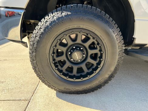 Used 2011 Ford F150 XLT image 16