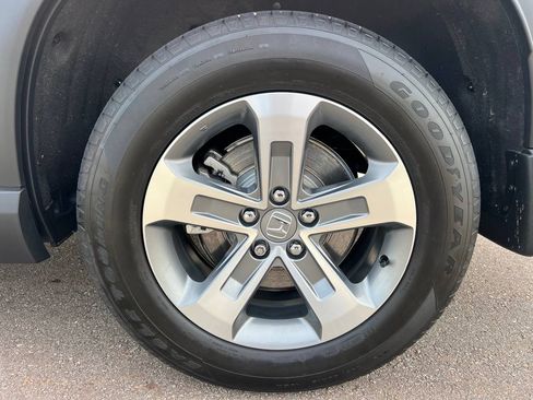 Used 2023 Honda Pilot EX-L image 9