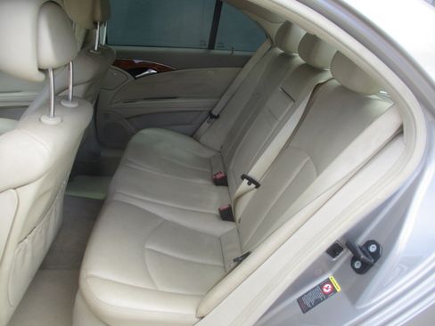 Used 2006 Mercedes-Benz E 350 image 7