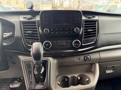 Used 2022 Ford Transit 250 image 18