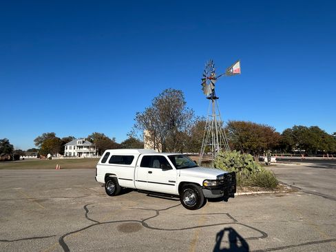 Used 1999 Dodge Ram 2500 Truck SLT image 11