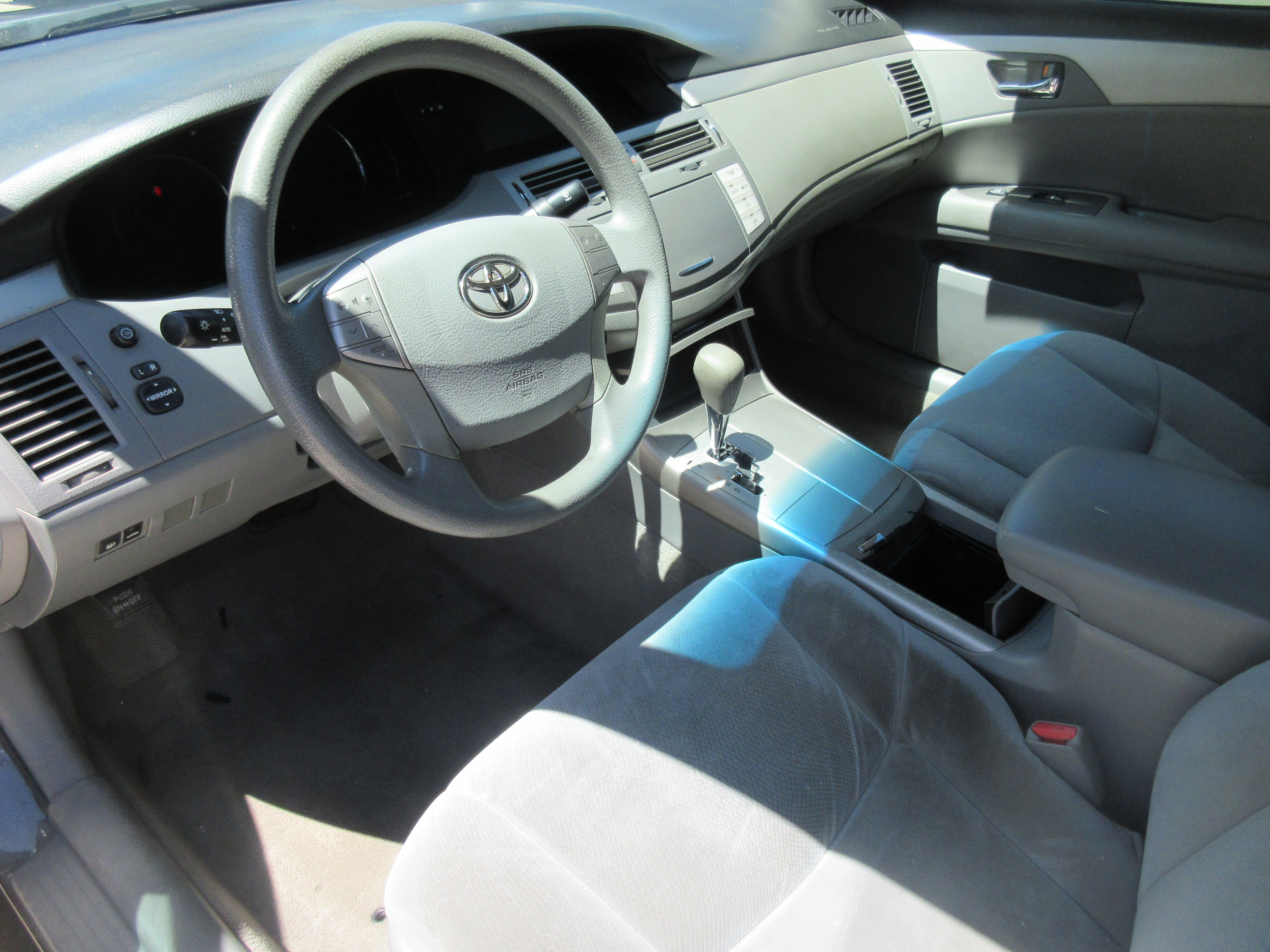 Used 2008 Toyota Avalon XL FWD image 3