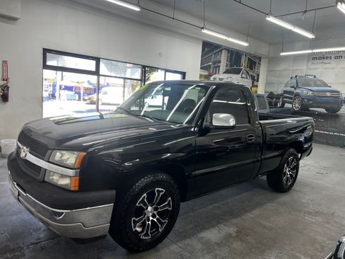Used 2004 Chevrolet Silverado 1500 Classic W/T image 12