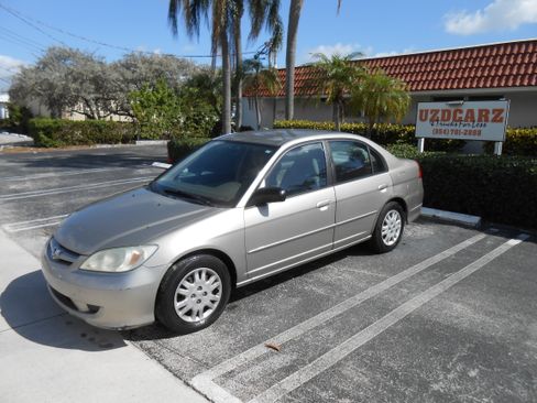 Used 2004 Honda Civic LX image 1