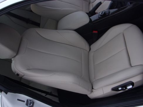 Used 2019 BMW 230i image 30