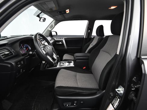 Used 2018 Toyota 4Runner SR5 image 38