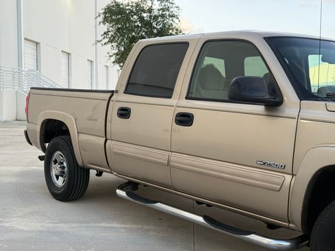 Used 2004 Chevrolet Silverado 2500 LS RWD image 59
