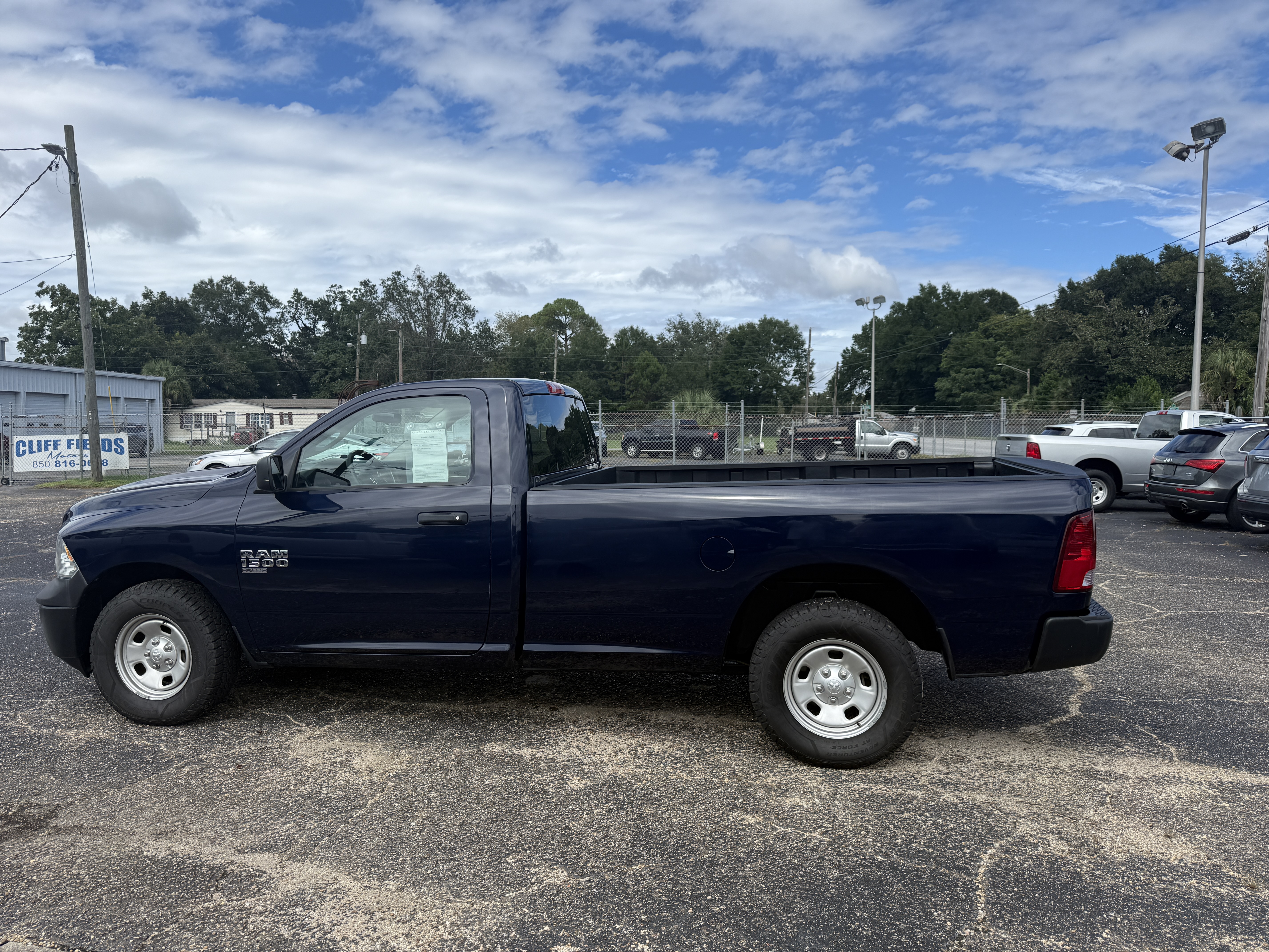 Used 2019 RAM 1500 Regular Cab Classic Tradesman RWD image 2