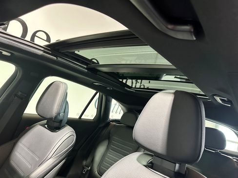 Used 2025 Mercedes-Benz GLC 43 AMG image 31