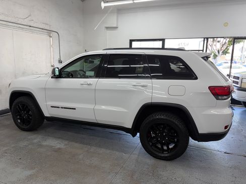 Used 2018 Jeep Grand Cherokee 4WD Trailhawk image 2
