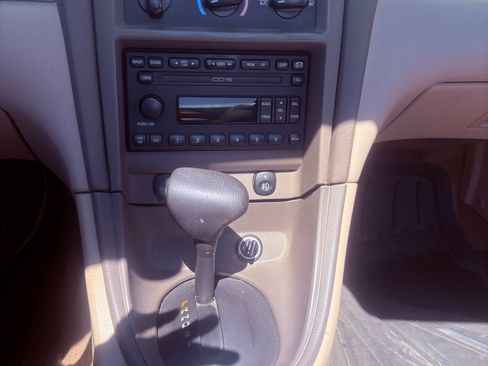 Used 2002 Ford Mustang GT Deluxe image 14