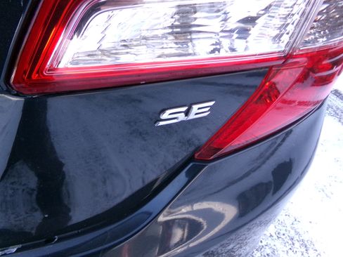 Used 2012 Toyota Camry SE image 8