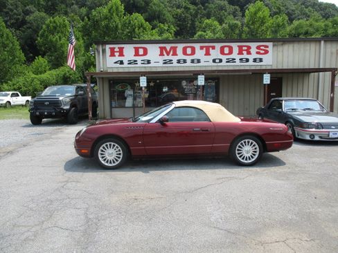 Used 2004 Ford Thunderbird Deluxe RWD image 2