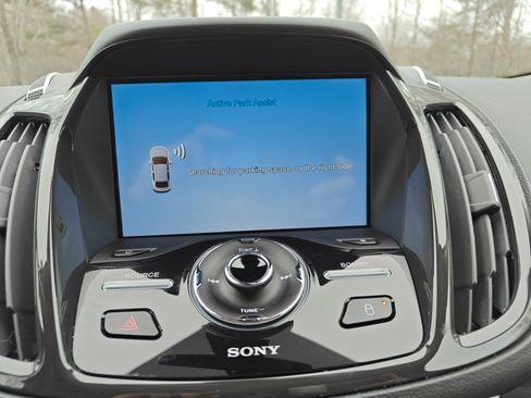 Used 2016 Ford Escape Titanium image 11